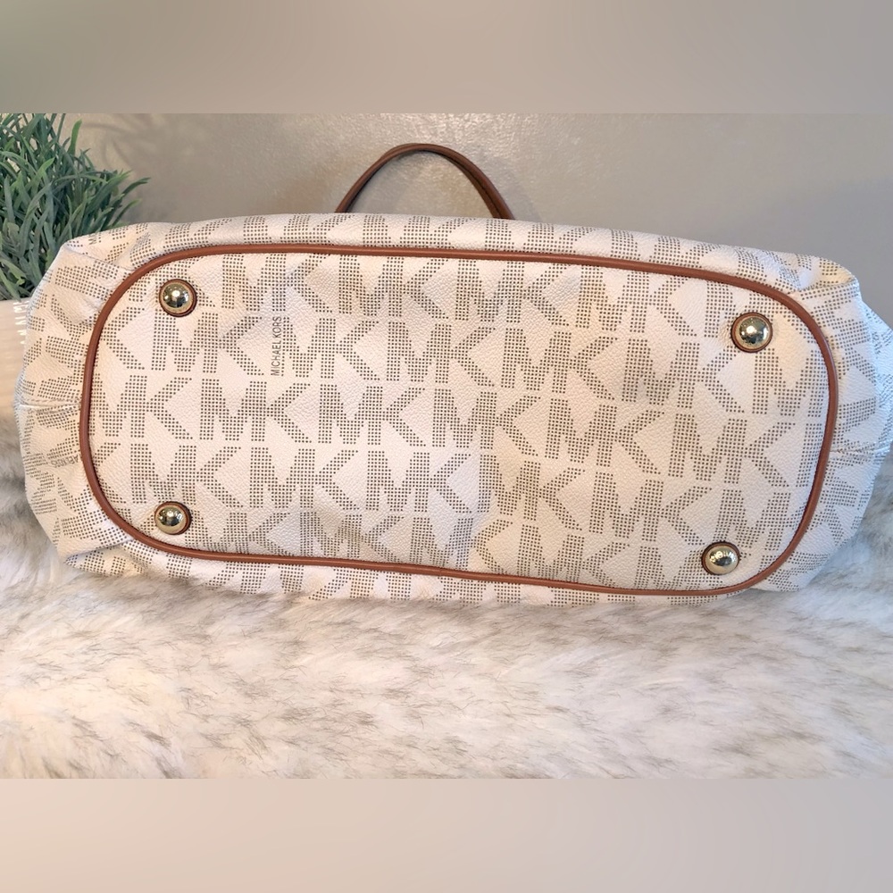 Michael Kors Jet Set Large Tassel Tote Handbag, Vanilla - Picture 7 of 8
